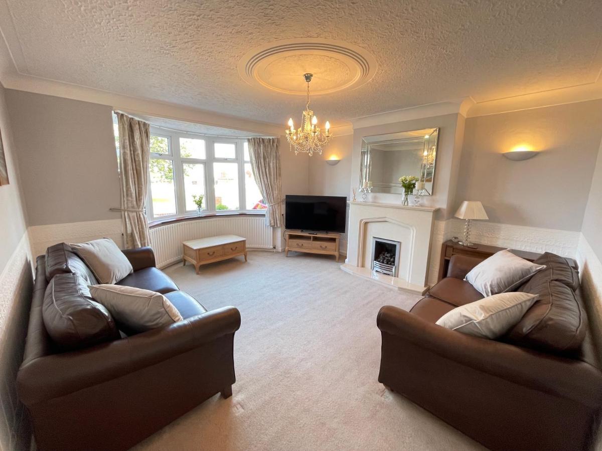 Seaview House, - Luxury Family *